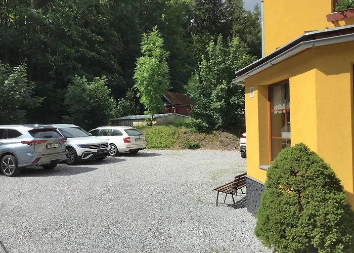 Cortina 3*
