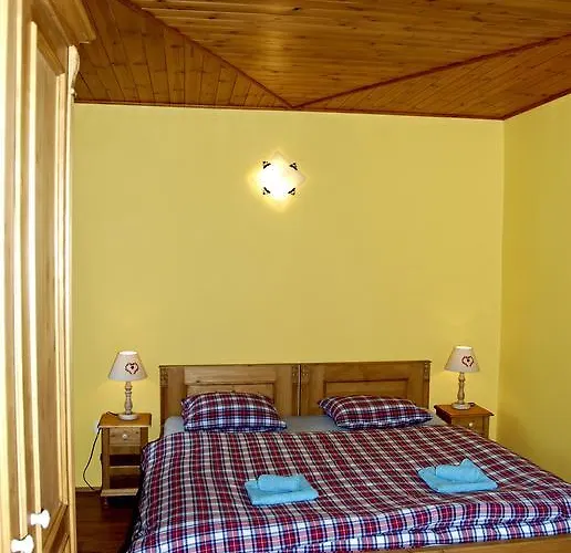 Cortina 3* פק פוד סנז'קו